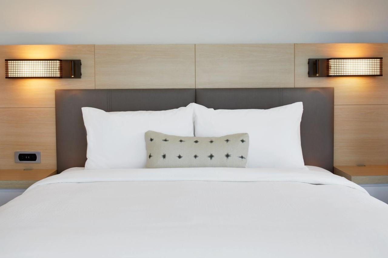 Springhill Suites By Marriott Jacksonville Beach Oceanfront Exteriör bild